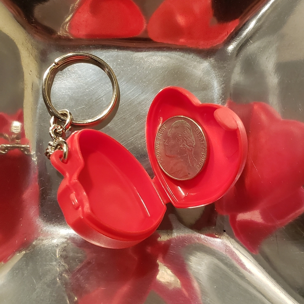 TUPPERWARE - Key Chain - Picture 2 of 2